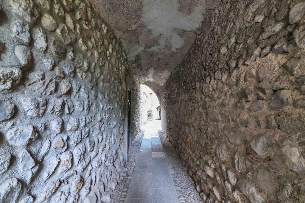 شقة Borgo Di Terzo Bifocale In Centro Storico Check In 24H Fast Wi-Fi Bus 500M المظهر الخارجي الصورة